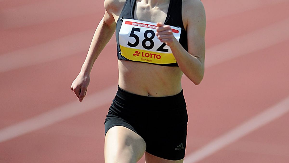 Jana Becker (LG Wettenberg) läuft Hessenrekord