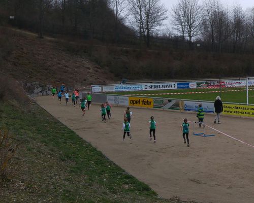 Langstrecken-Meisterschaften der Region Mitte und des Kreises Fulda auf der Rhönkampfbahn in Hünfeld
