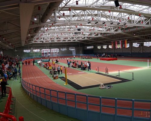 Start in die Hallensaison für die Hünfelder Leichtathleten in Erfurt – 44 Athleten feiern einen starken Saisoneinstieg mit Edda Bischof, Emma Röhrdanz, Hanna Knieper, Lea-Sophie Schulz und Lotte Schwarz an der Spitze