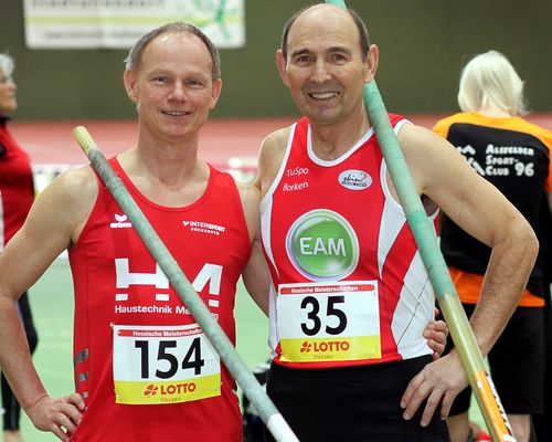 Stabhochspringer unter sich Bernd Gabel und Basilius Balschalarski