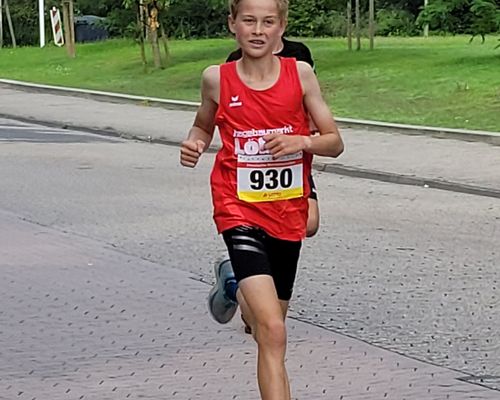 Linus Klinge wird Hessischer Vizemeister im 5km-Straßenlauf