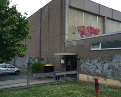 Stadt Wiesbaden sammelt Fakten zur maroden Leichtathletik-Halle - Sanierung oder Neubau?