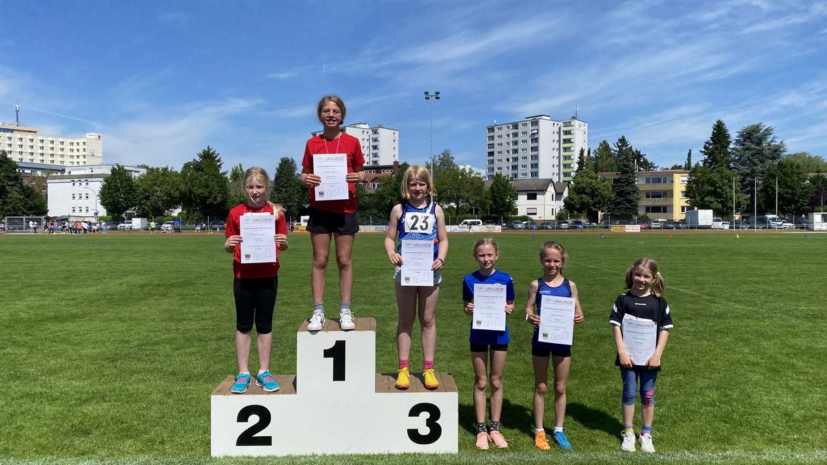 W10, Weitsprung (v.l.): Emilia Buß, Franziska Frank (beide Nieder-Weisel), Lena Theiß (Altenstadt).