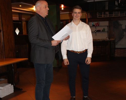 Fränkisch-Crumbacher Hammerwerfer Max Baier ausgezeichnet 