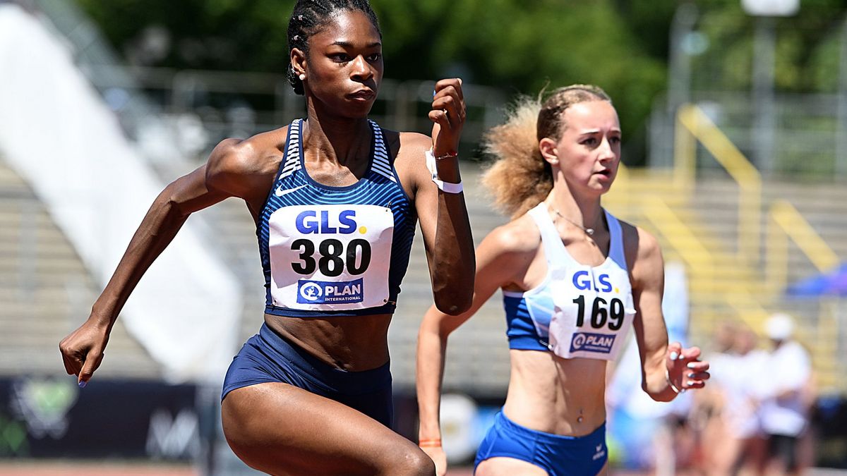 Holly Okuku läuft mit der deutschen 4x100 Meter Staffel bei der WM auf den vierten Platz