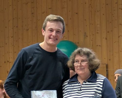 Bronzene Ehrennadel für Milan Theiß