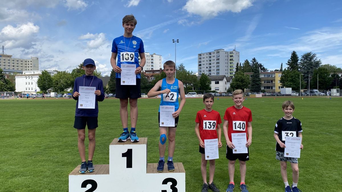 W13, 75 Meter (v.l.): Julia Bungic (Rendel), Nele Weil (Friedberg-Fauerbach), Luisa Michel (Melbach).