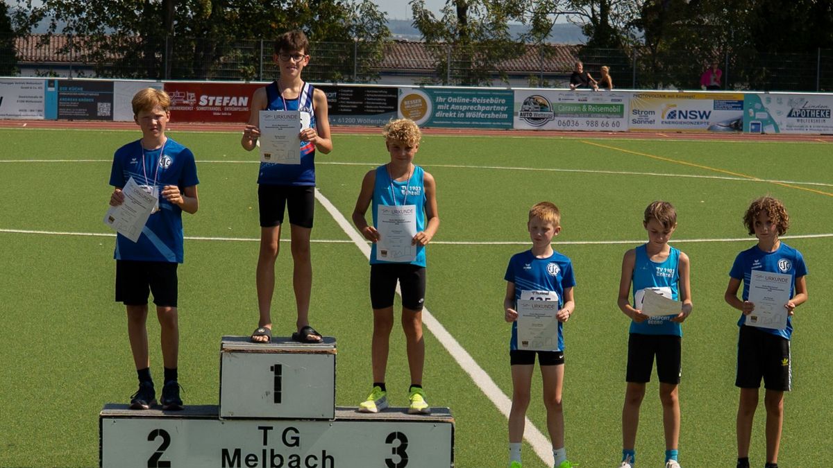 Siegerehrung im Dreikampf der M11 (v.l.): 2. Samuel Pompetzki (Bad Nauheim), Moritz Scherz (Altenstadt), 3. Karl Scherrer (Echzell).