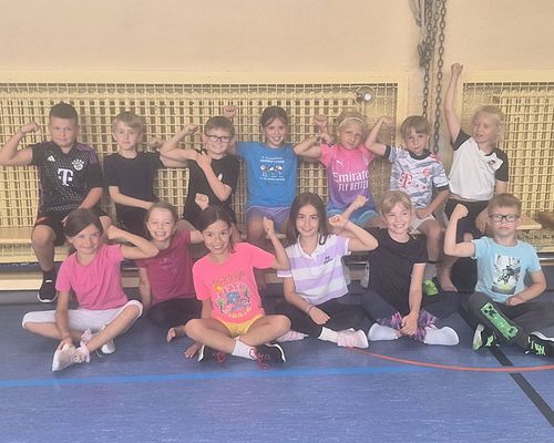 Leichtathletik-AG begeistert Kinder an der Brüder-Grimm-Schule